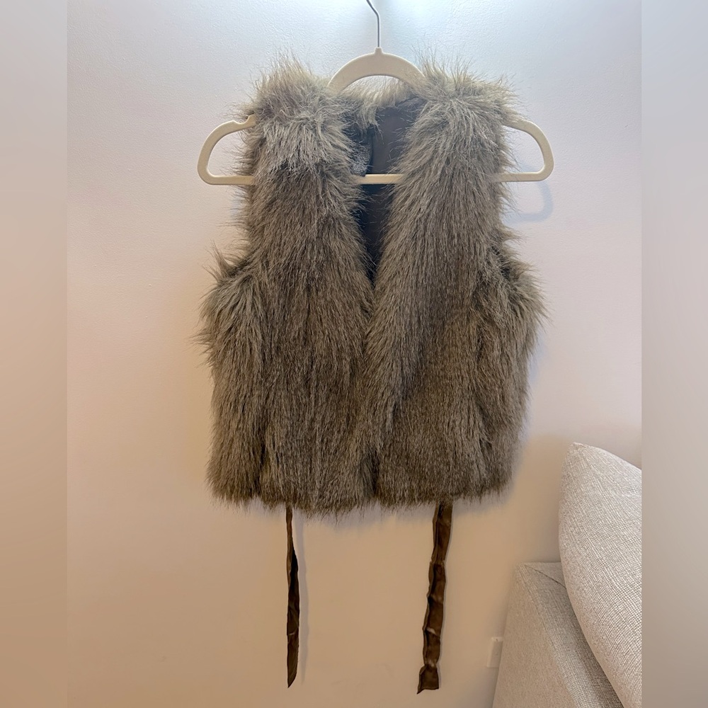 Jcrew faux fur vest - XS